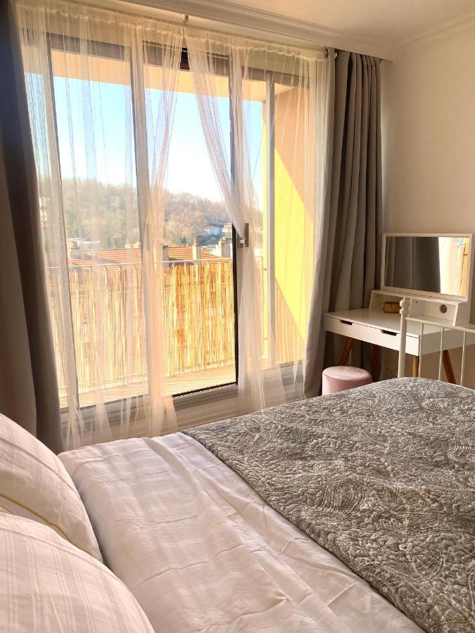 Bergson Top - Appart 80M2, 2 Grandes Chambres, Entierement Renovee Et Equipee, Lumineux, Wifi, Balcon, Calme, Vue Imprenable Сент-Етьєн Екстер'єр фото